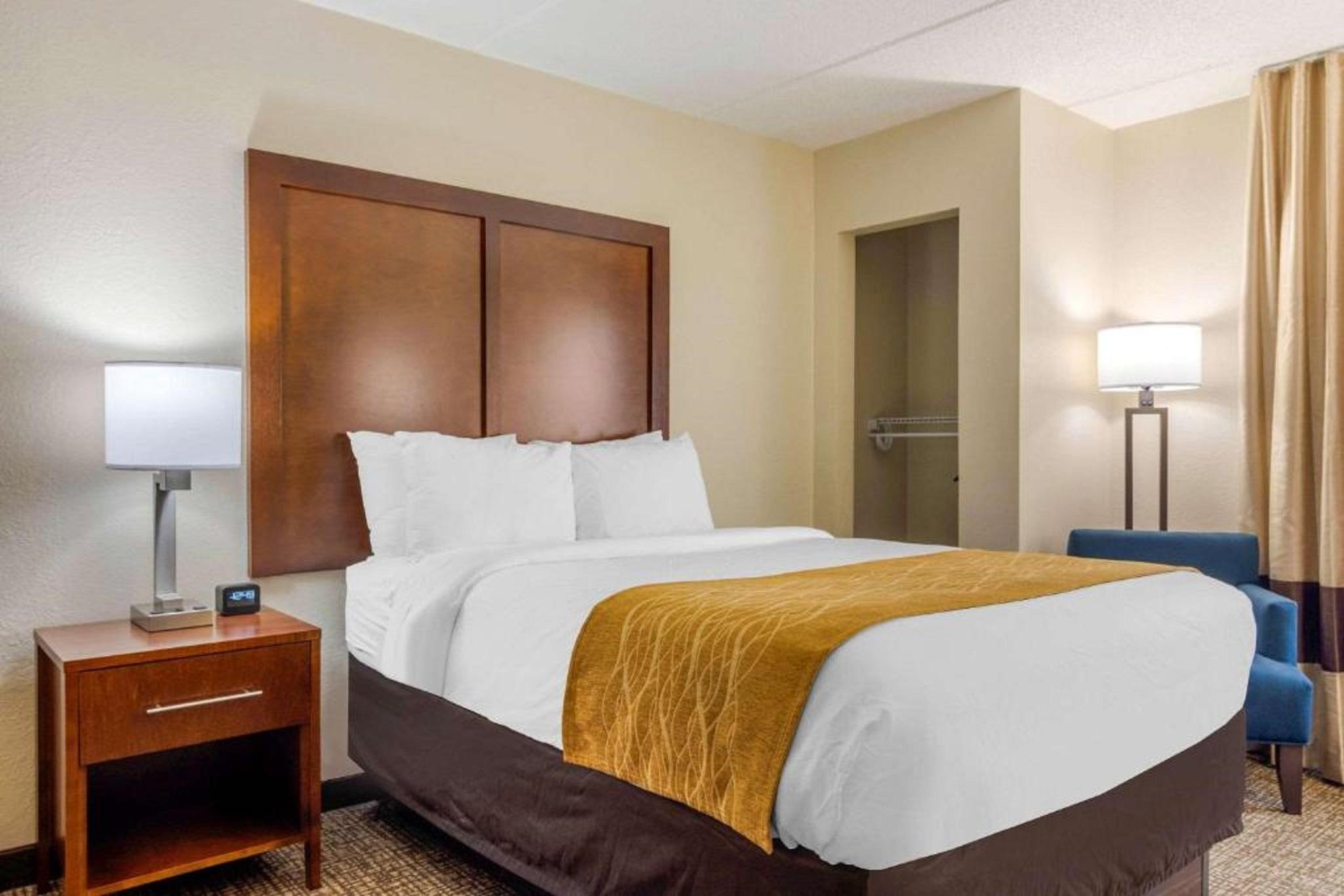 Comfort Inn Atlanta Airport Cheeko Manor Exterior photo