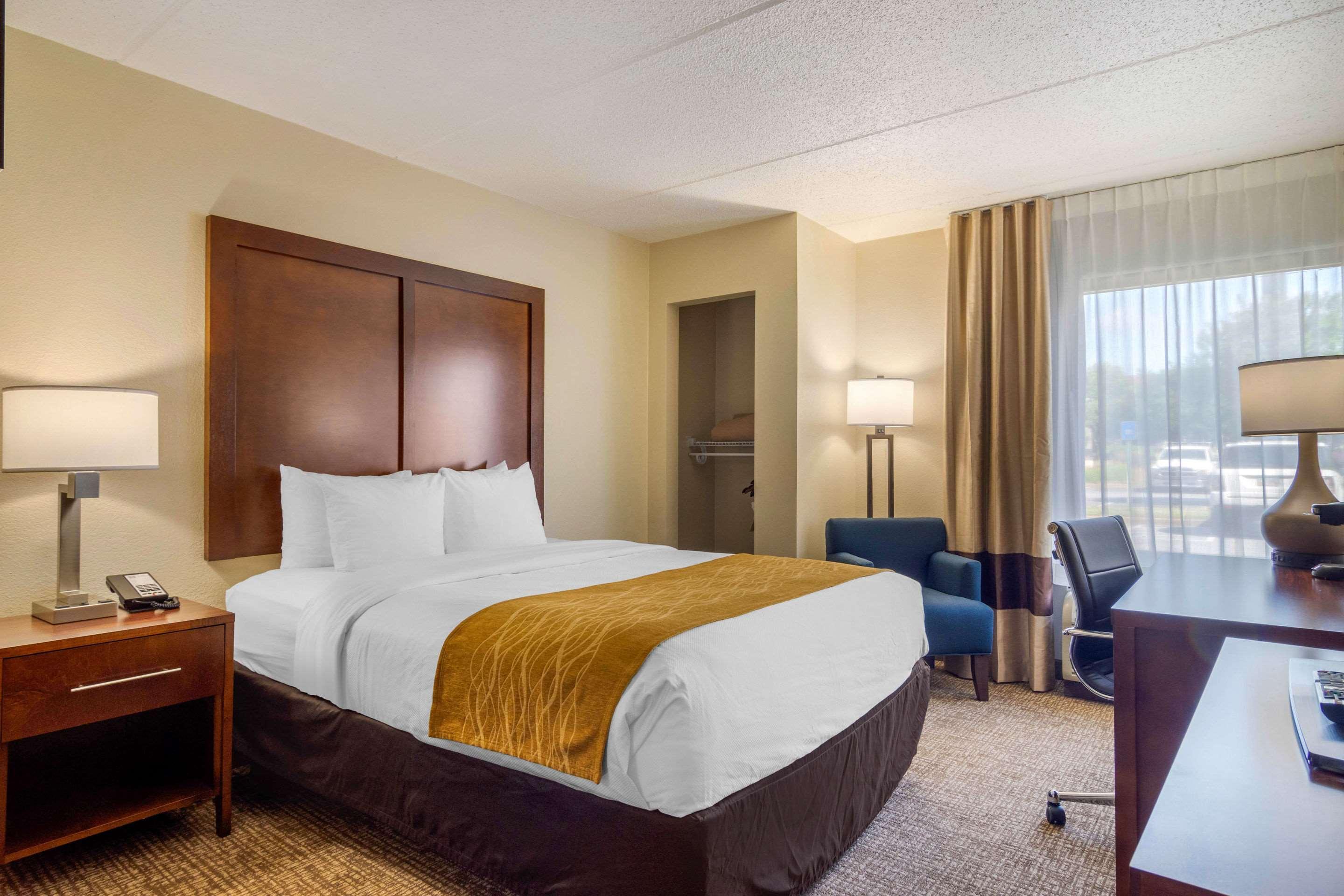 Comfort Inn Atlanta Airport Cheeko Manor Exterior photo