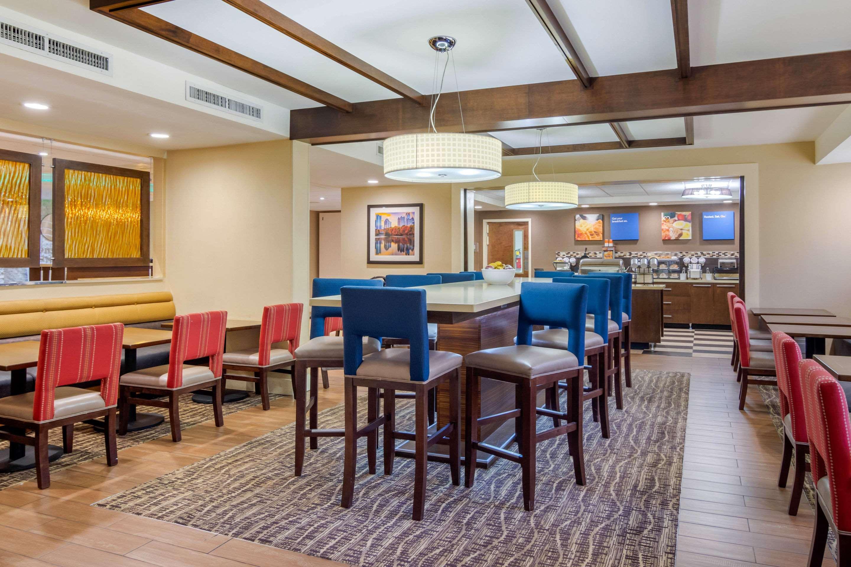 Comfort Inn Atlanta Airport Cheeko Manor Exterior photo
